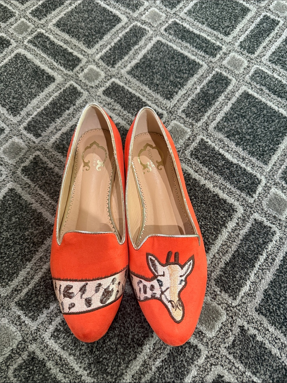 New C Wonder Women’s Orange Embroidered Giraffe Slip-On Flats